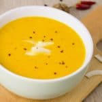 Sopa picante de abóbora e cenoura – sem glúten
