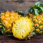 Banana flambada com abacaxi